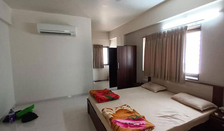 AC Room at Shree Kshetrapal Jain Atithi Bhavan